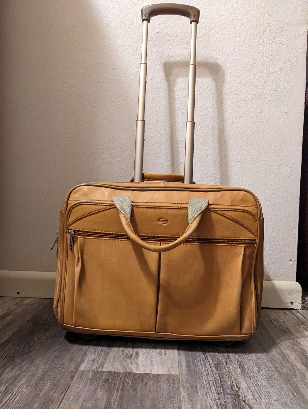 Solo New York Walker Leather Rolling Briefcase